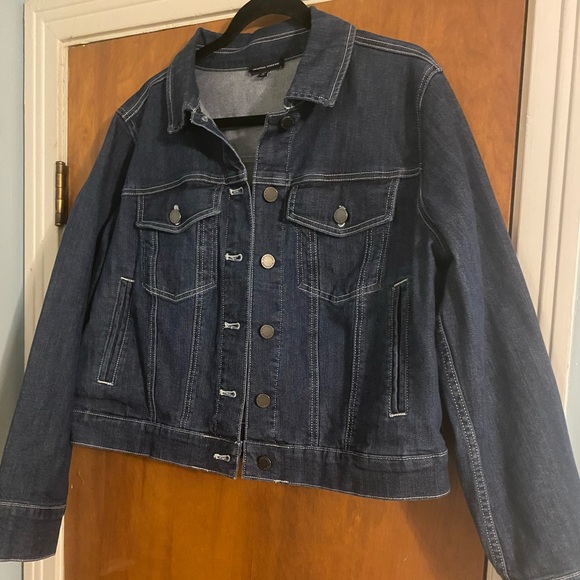 Meet your Posher, Sarah - Picture 1 of 1